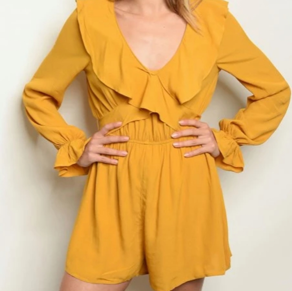 NWT! Savvy Le Lis Mustard Ruffle Longsleeve Romper Playsuit S